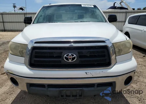2010 Toyota Tundra Crewmax Sr5 z USA, uszkodzony, nr VIN 5TFEY5F17AX080059
